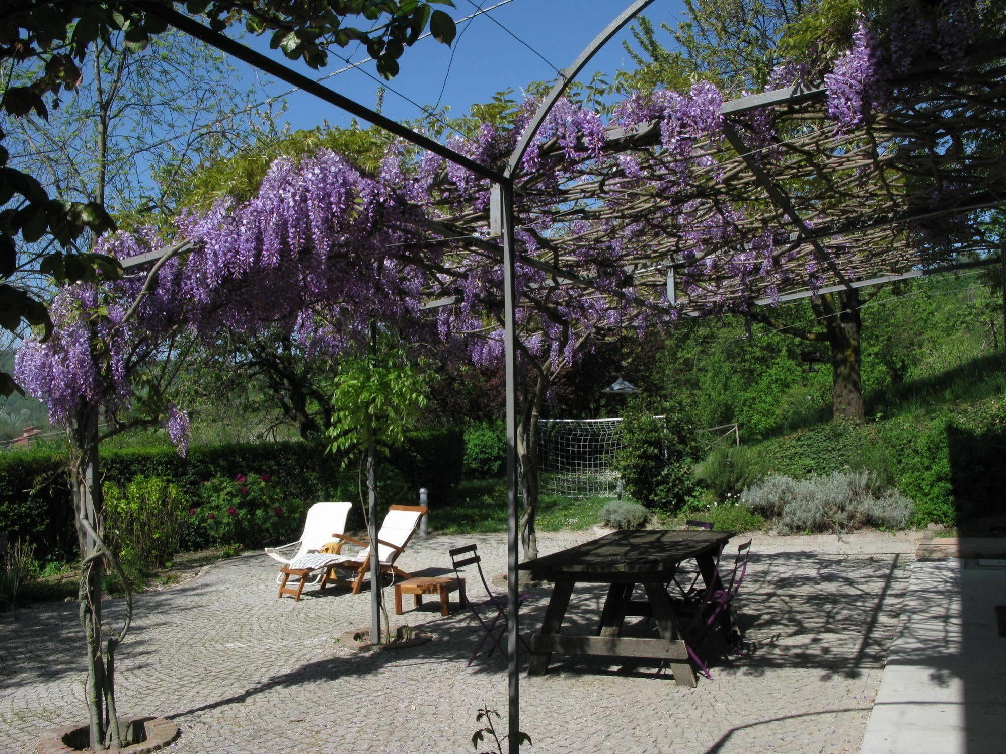 Sotto La Luna Bruna B&B Cocconato Exterior photo